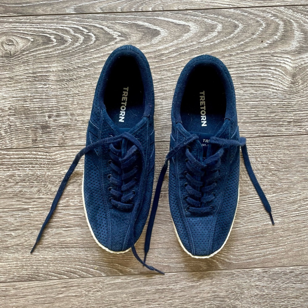 TRETORN Perforated Suede Platform Sneaker -- Size 8.5